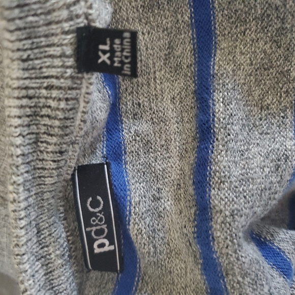 pd&c v-neck men's pullover,  XL - Picture 3 of 4